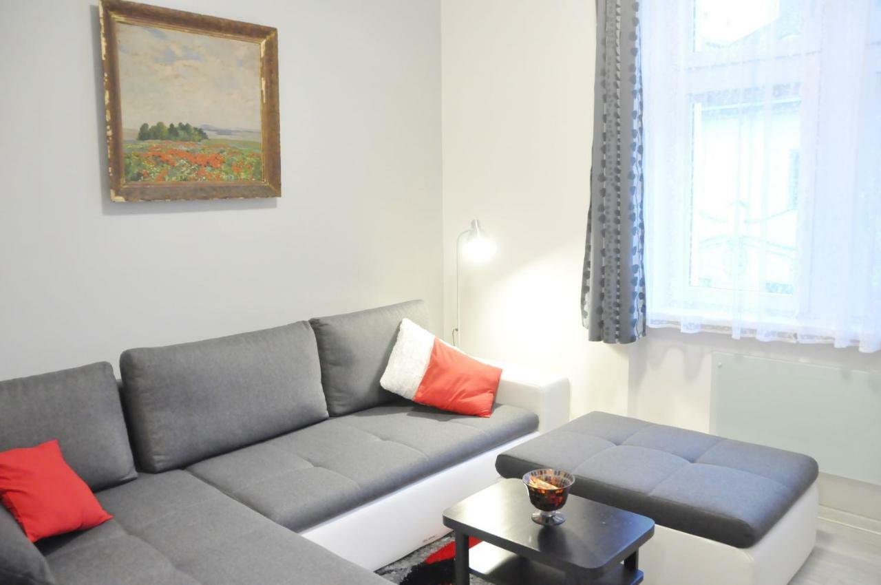 Modern & Historic Apartment 브라티슬라바 외부 사진