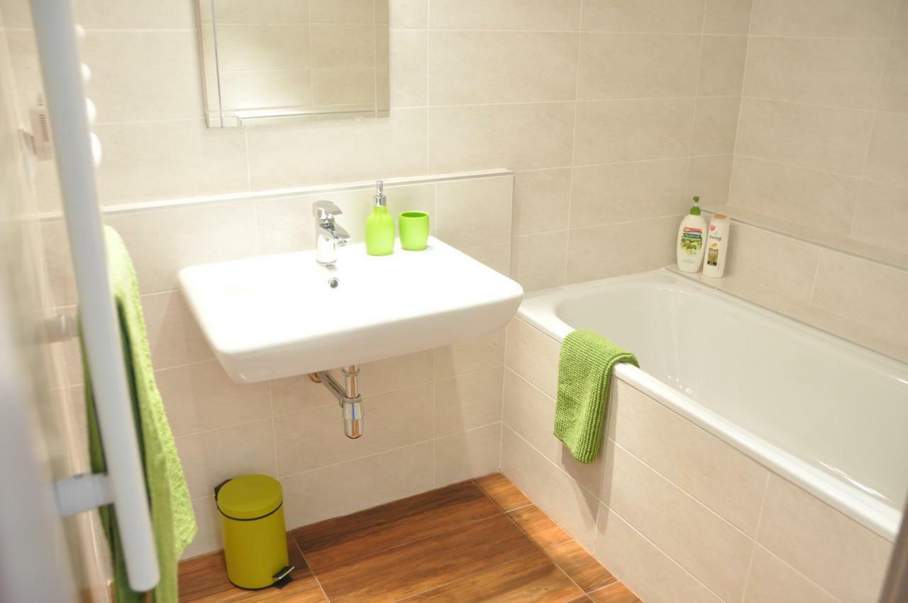 Modern & Historic Apartment 브라티슬라바 외부 사진